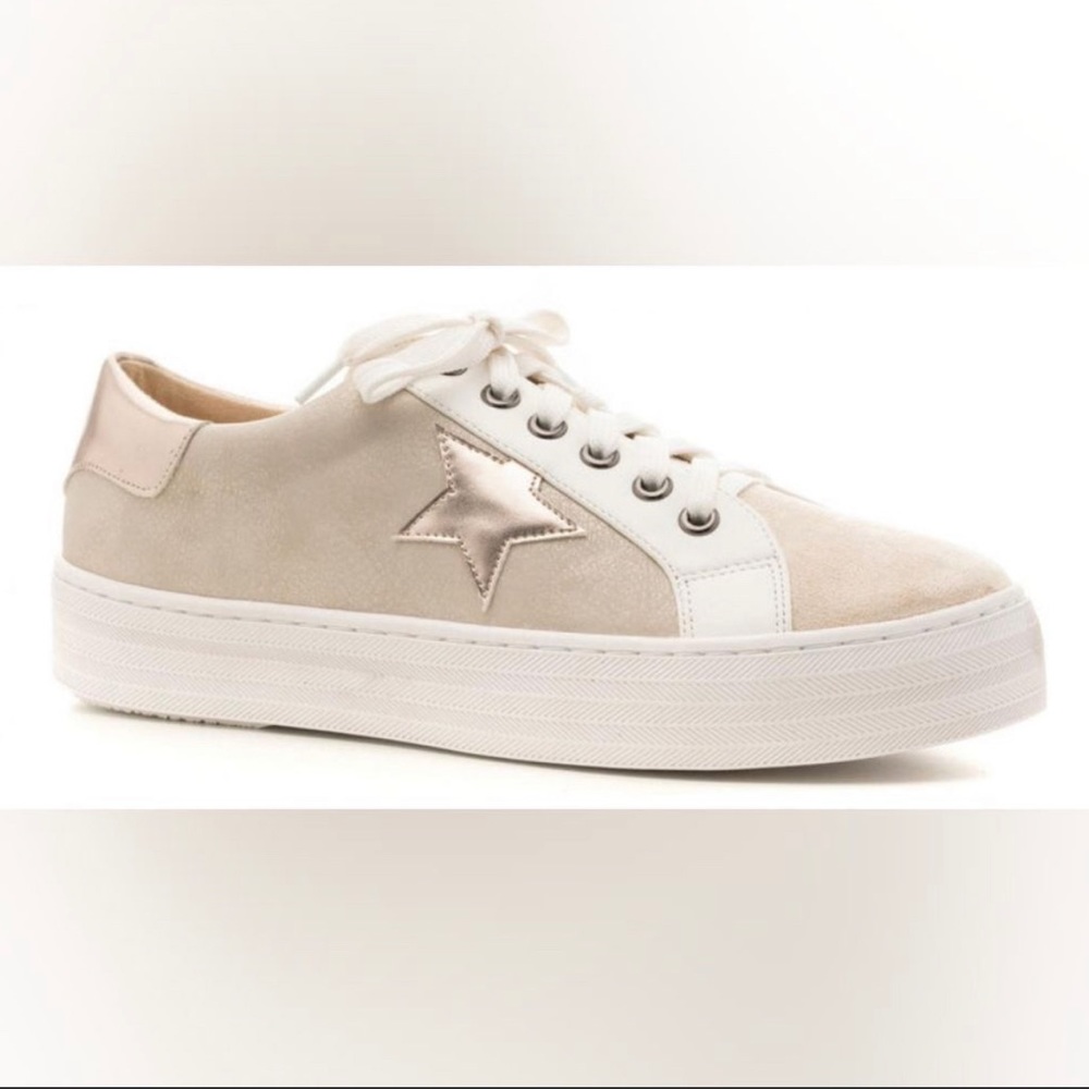 Star Gaze tan tennis shoe
